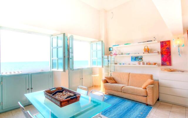 Apartment with One Bedroom in Calambrone, with Wonderful Sea View, Shared Pool, Enclosed Garden - 180 M From the Beach