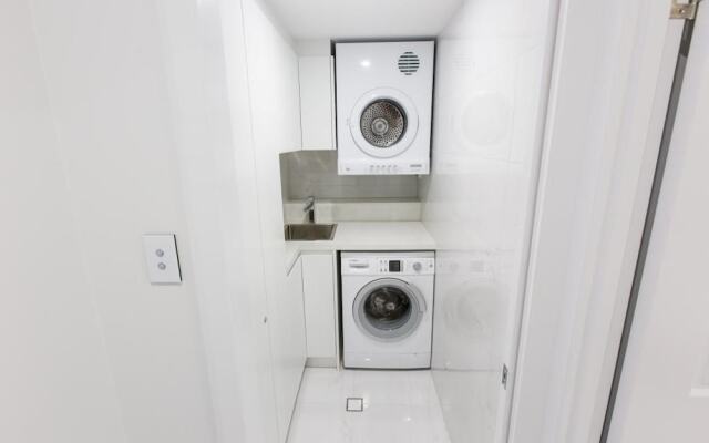 603 On The Beach - Luxury Apartment