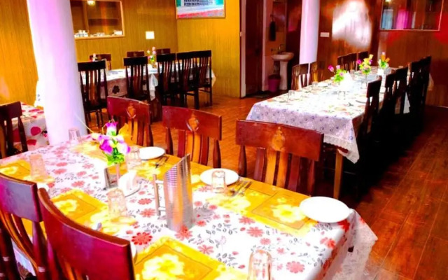 Hotel Khakshal Chubi