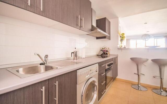 Beautiful 2 Bedroom Apartment - EO6821MM