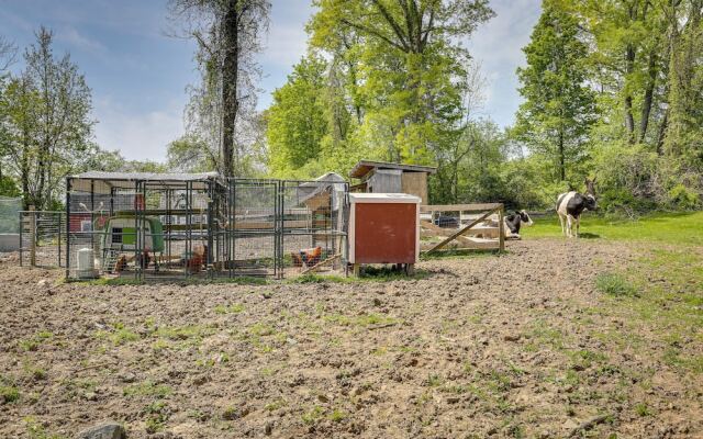 Quaint Goshen Apartment w/ Patio!