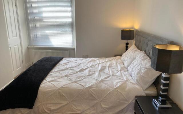 The Maureen Suite