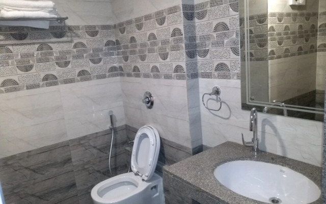 Hotel Ambika International Byndoor