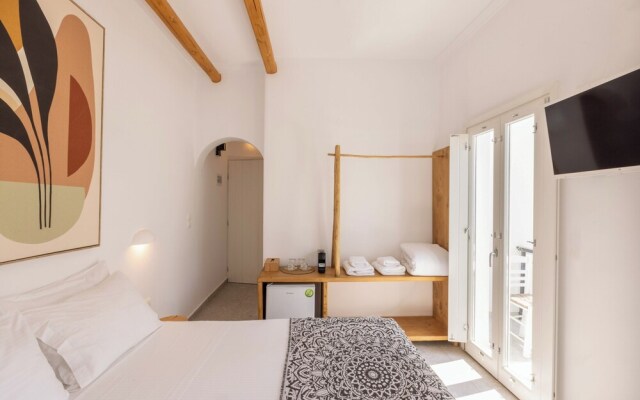 Parosquare Central Suites