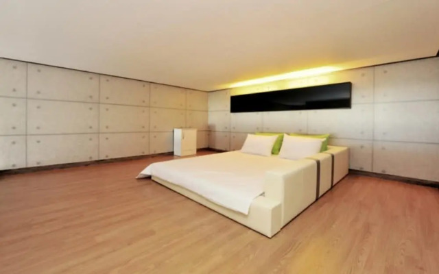 Yangyang Belitaruz Pension