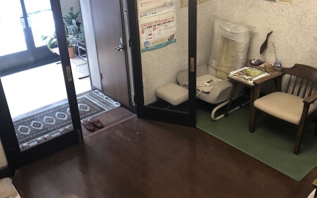 Higashiyama Hotel