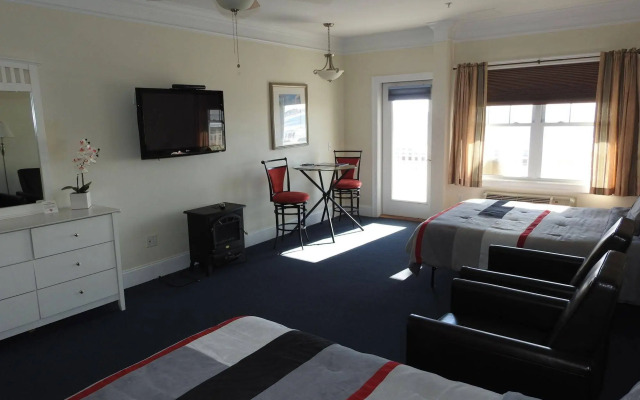 Atlantic Breeze Suites