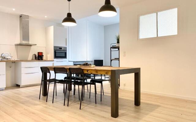 Heart of the city center Spacious T3 totally renovated ! #BC