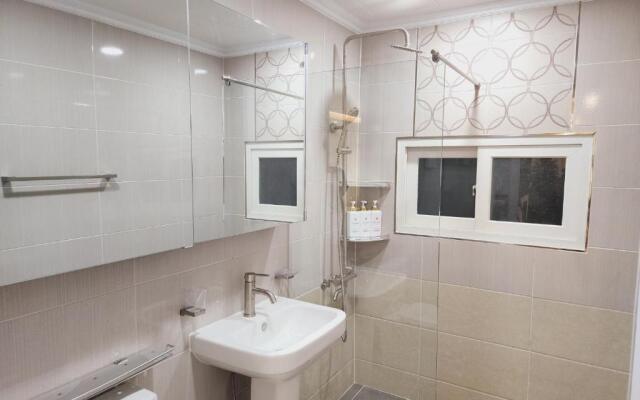 Grand open Hongdae houes 4bdr 2bth