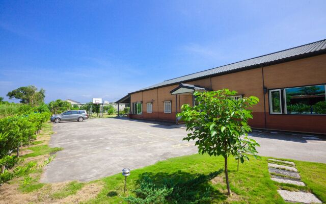 512 Huts Homestay