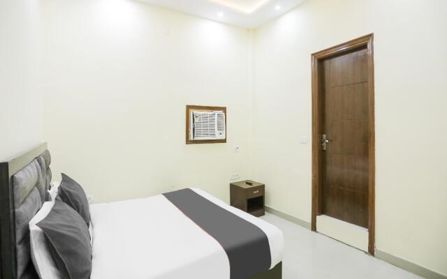 Collection O 85894 Hotel City Light Guest House