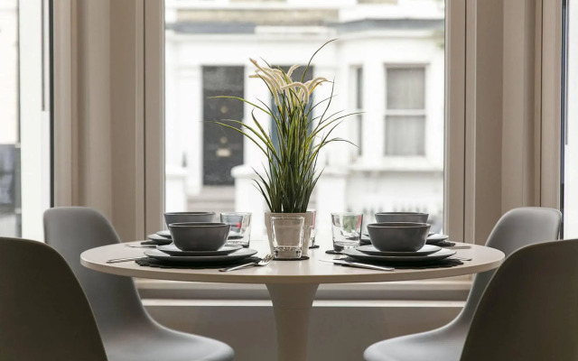 Fg Apartments - The Brompton Residence