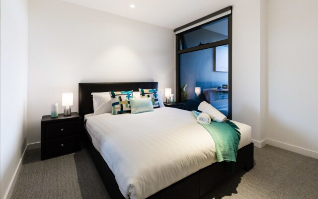 ESTHER, 2BDR South Yarra Apartment