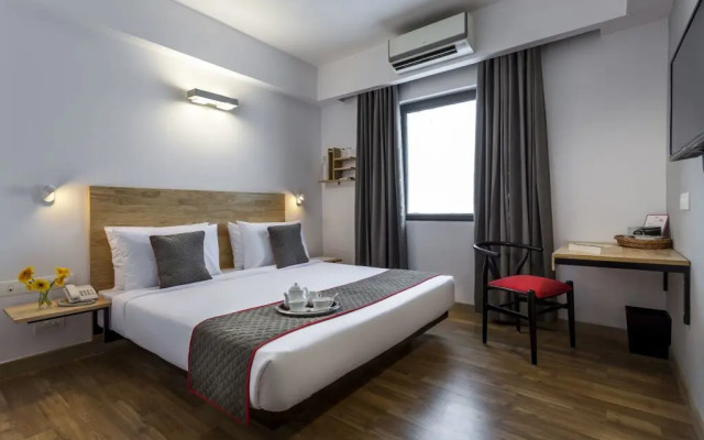 OYO Townhouse 051 Lal Kothi