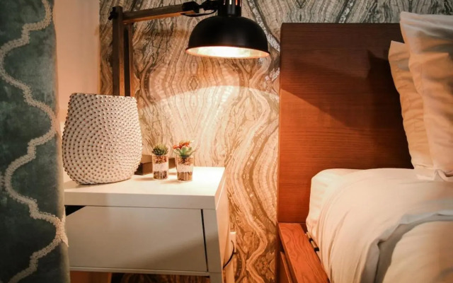 AmazINN Places Rooftop and Jacuzzi II