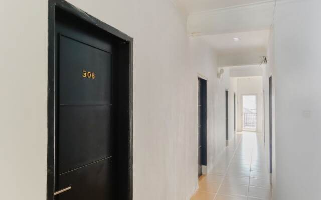 OYO 1317 Pinnus Residence Syariah