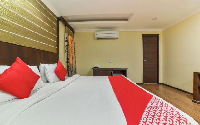 OYO 4668 Hotel Ocean Residency