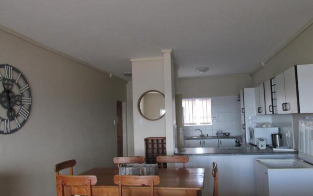 Point Village Accommodation - Ocean Two 12