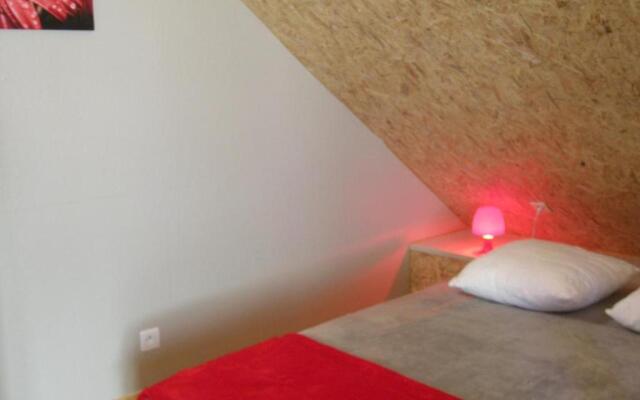 Gîte Vernusse, 2 pièces, 2 personnes - FR-1-489-208