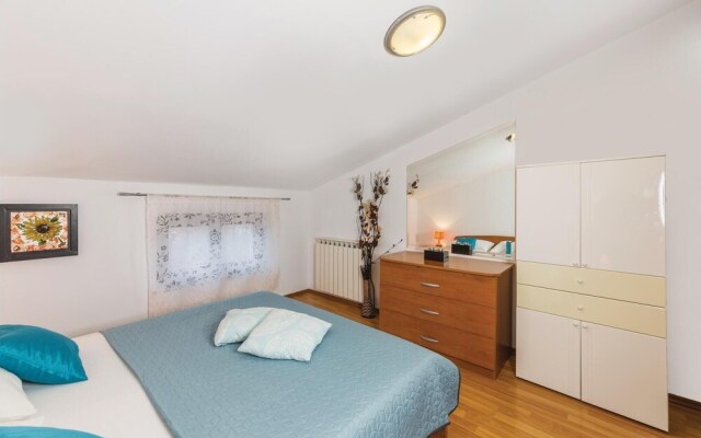 Amazing Home in Fazana With Wifi and 2 Bedrooms