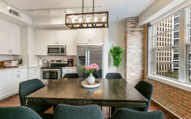 NOLA's Finest 4-Bedroom Luxury Condo
