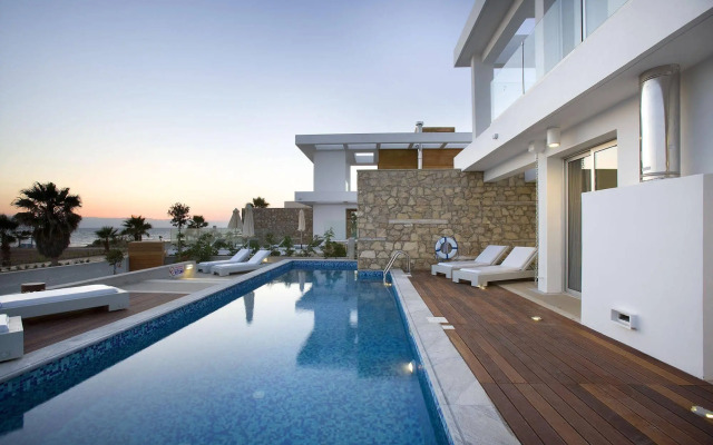 Paradise Cove Beach Villas