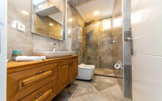 Sea View Huge Private Villa With Terrace in Bodrum
