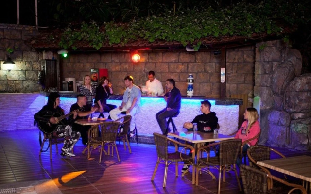 Diamore Hotel