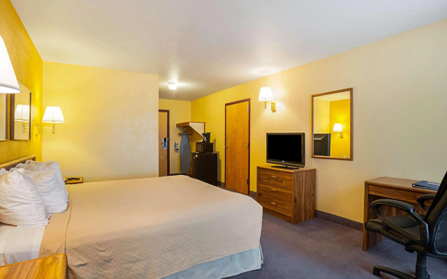 Rodeway Inn & Suites