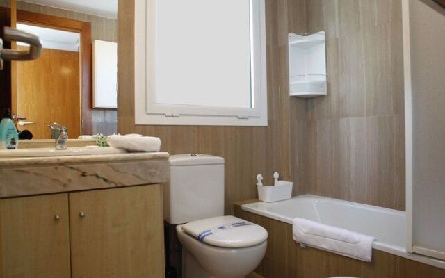 Exclusive Frontline Apt. in Luxury Residence