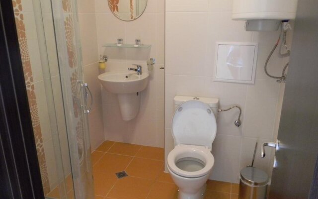 Family Hotel Zvezda