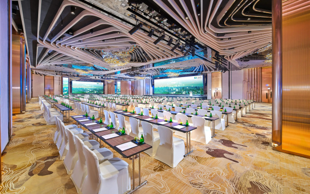 Regala Skycity Hotel