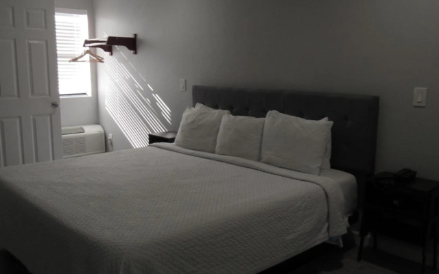 Capri Suites Anaheim