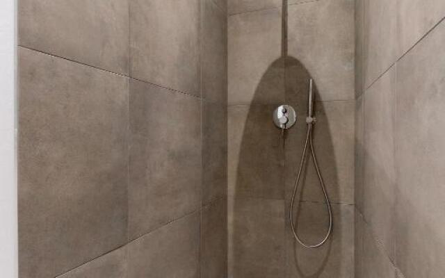 Designer Dream Home In The Center w 2BR/2Bath