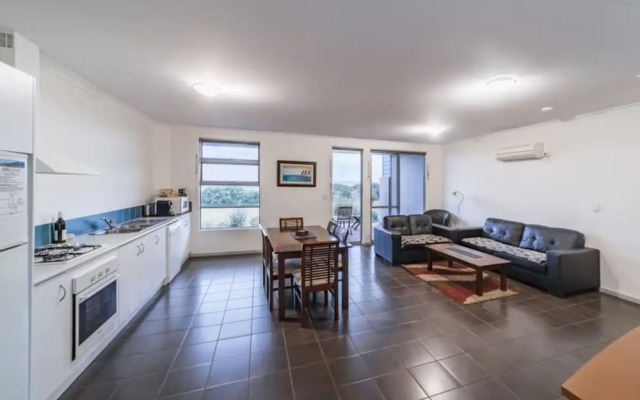 Cosy Corner Seaview Apartments