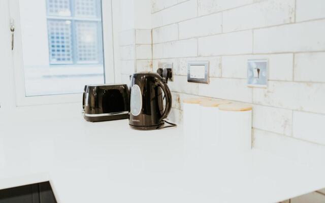 Hounds Gate Luxury Apartments by 1508 Stays