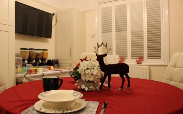 Raven Haven Glastonbury