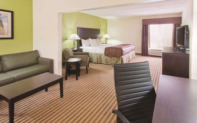 La Quinta Inn & Suites by Wyndham Columbus - Grove City