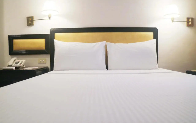 Palm Hotel Manila