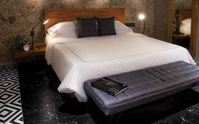 Diez Diez Collection