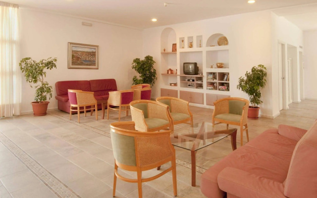 Alexandra Beach Hotel