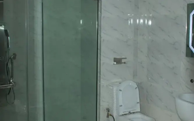 Lintoc Hotel & Suites Ltd