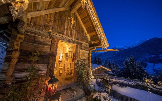 Chalet in Wildkogel Near Ski Slopes