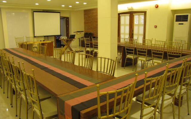 Ciudad Fernandina Hotel