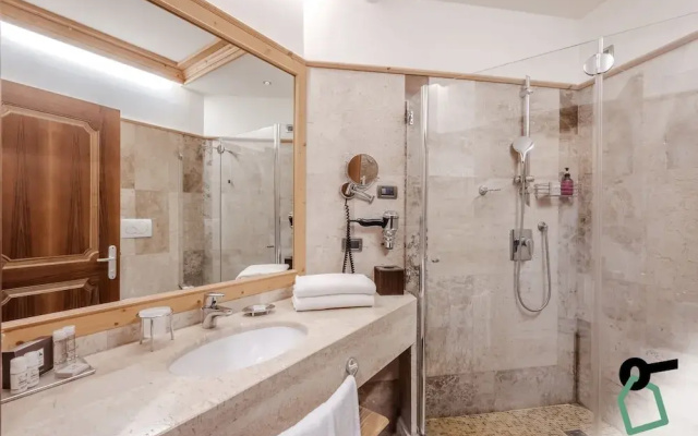 HOTIDAY Room Collection - Campiglio Pradalago