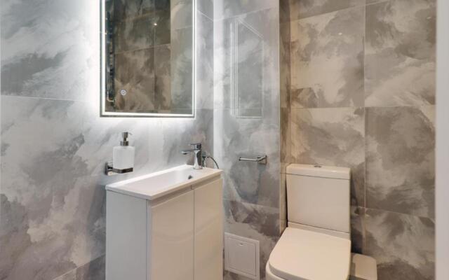 Master accommodation suite 7 sea view
