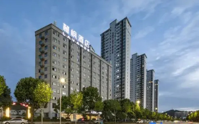 Lavande Hotel Shiyan Dongfeng Avenue Airport