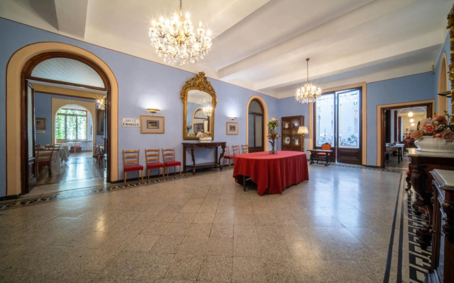 Royal Victoria Hotel
