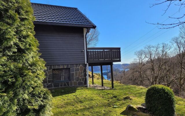 Nice Home in Lyngdal With Wifi and 4 Bedrooms