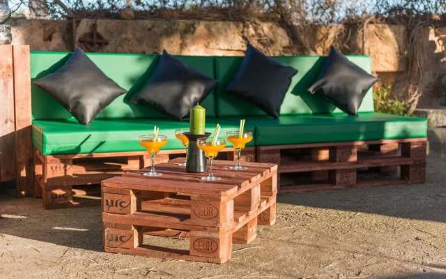 SON Alegre DE Bunyola